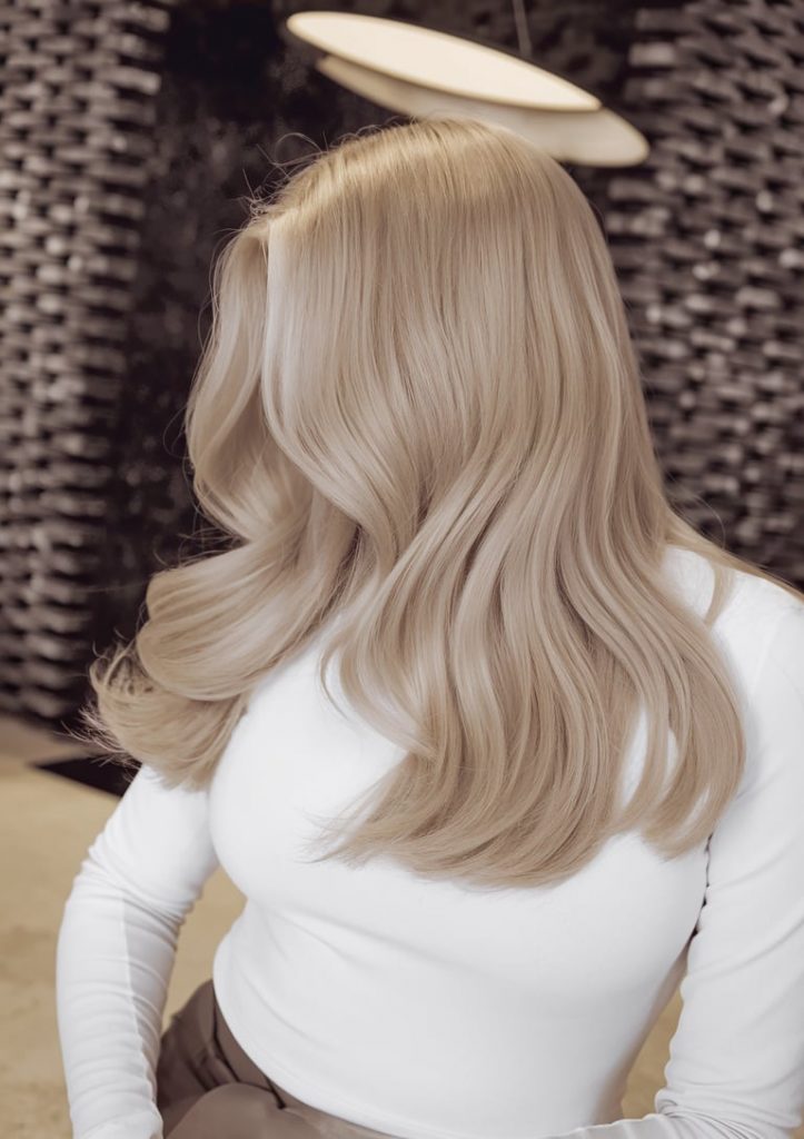 Honey Blonde Waves